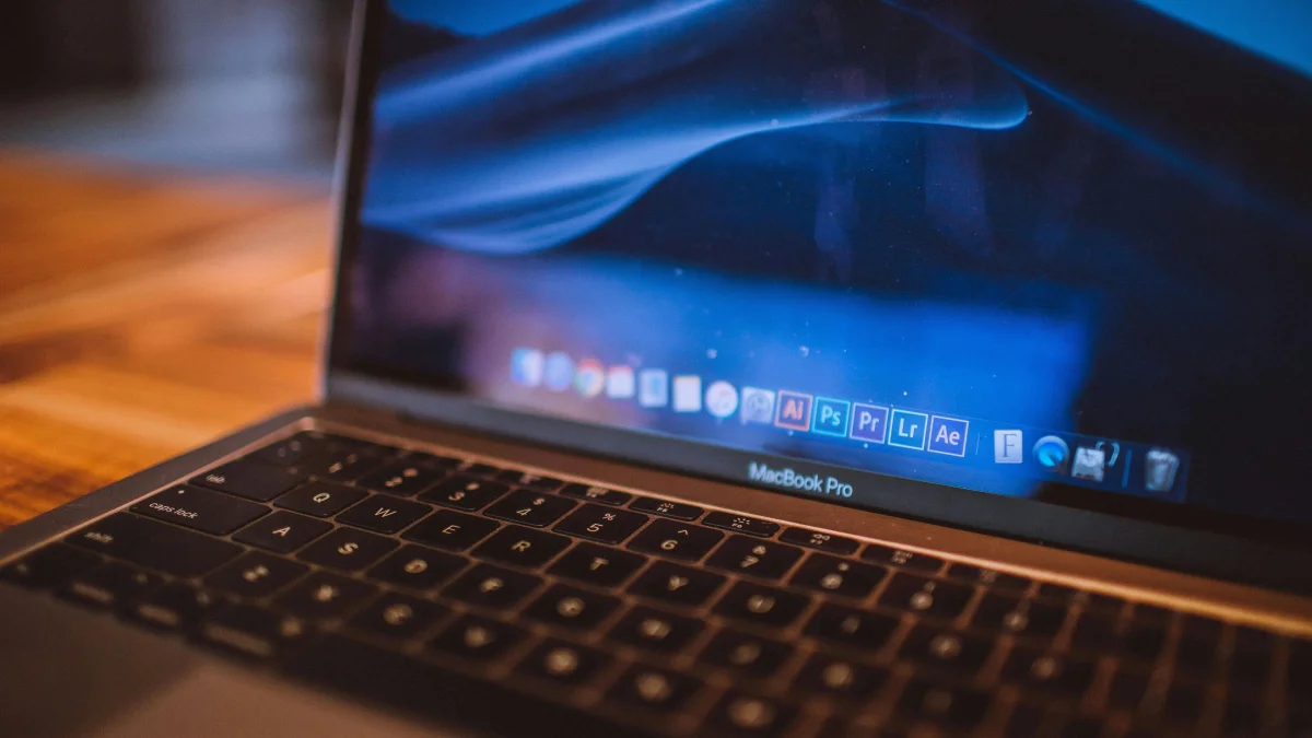 Macbook focused on the macOS dock